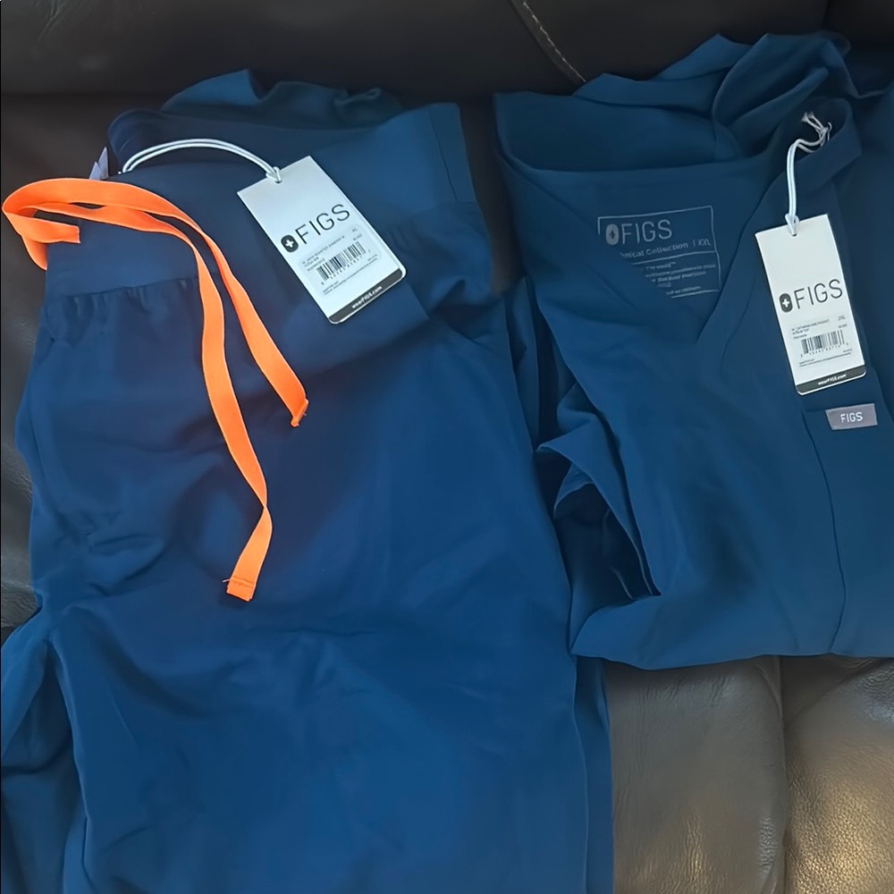 Figs Dark Teal/Blue Scrub Set with Bright Orange Accent NWT